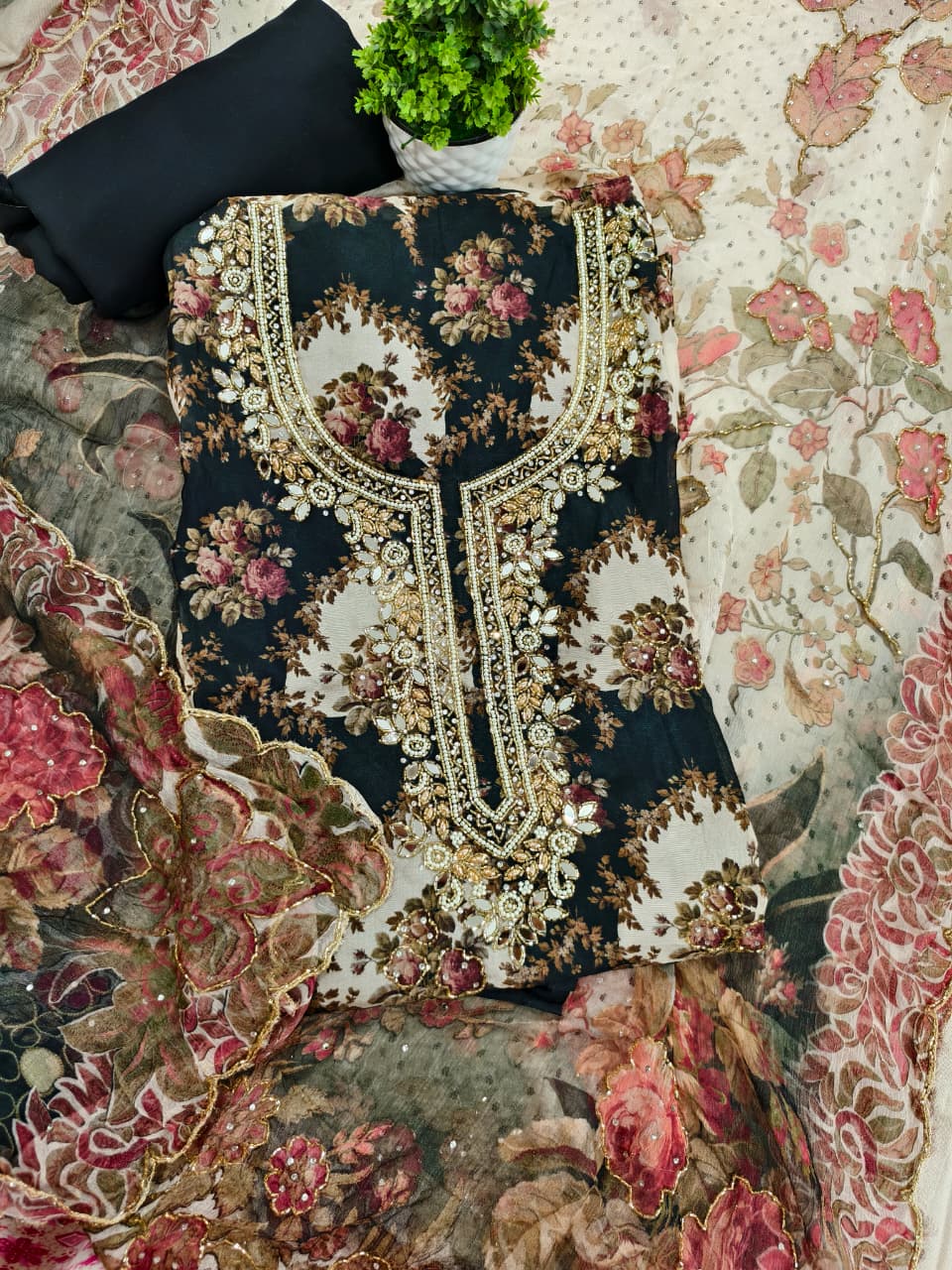 Noorani Glass Organza Hand Work Suit