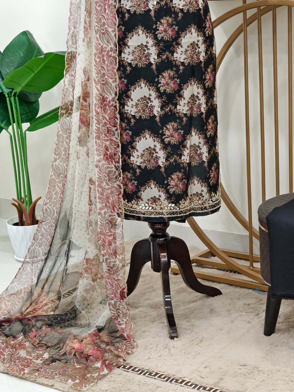 Noorani Glass Organza Hand Work Suit